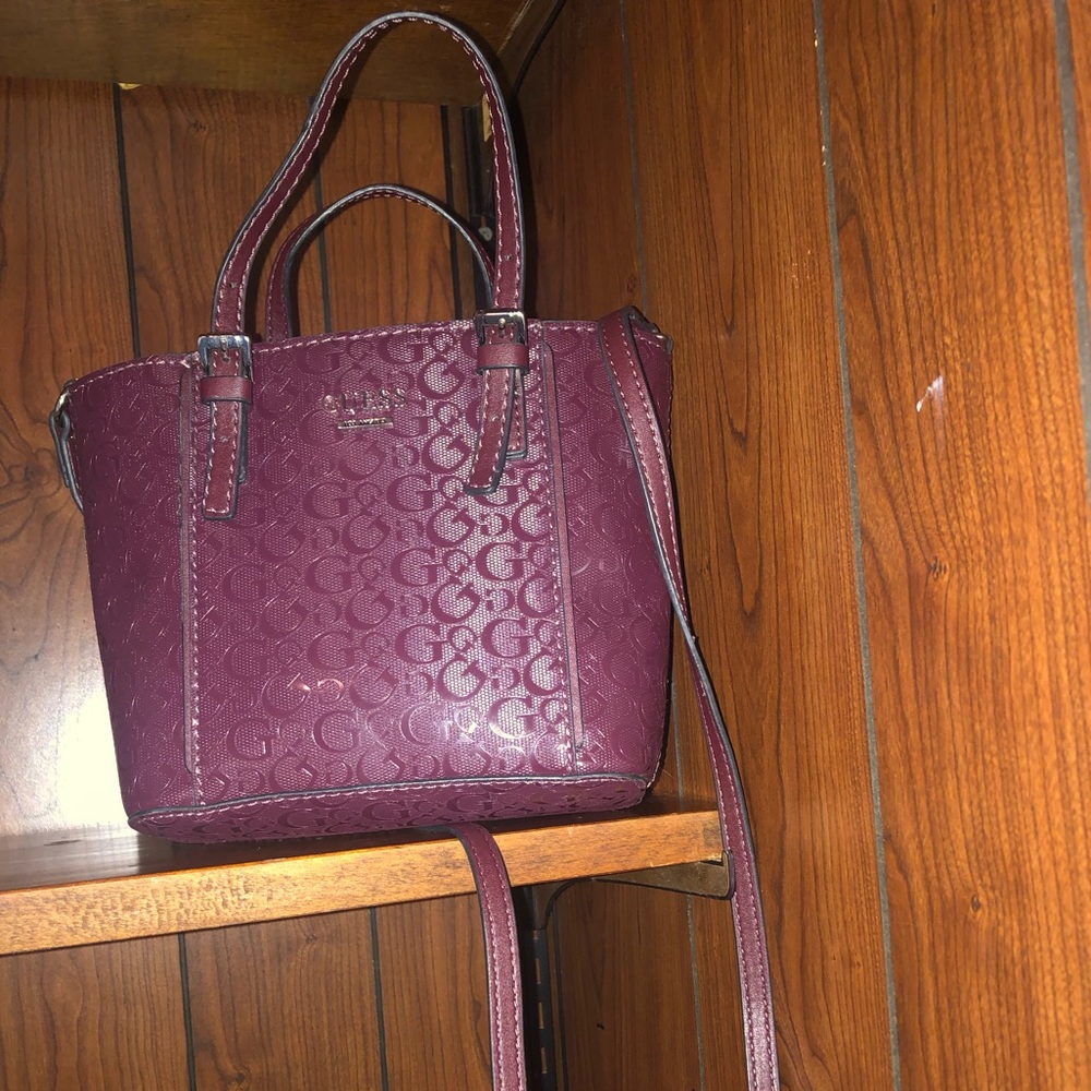 Guess purse